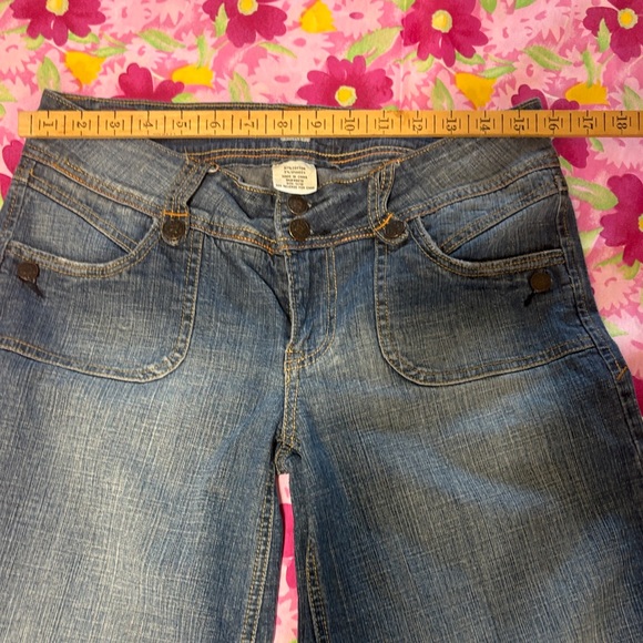 Classic Wide-Leg Women’s short Jeans - Dark Blue - Picture 8 of 9